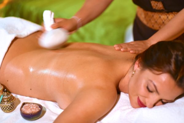 Coconut Bliss – kokosová masáž pre zimné mesiace